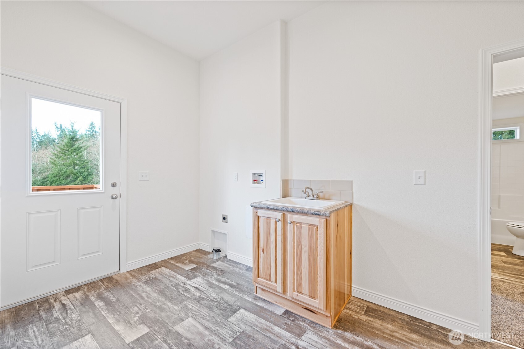 1728 Spirit Lake Highway Castle Rock WA 98611