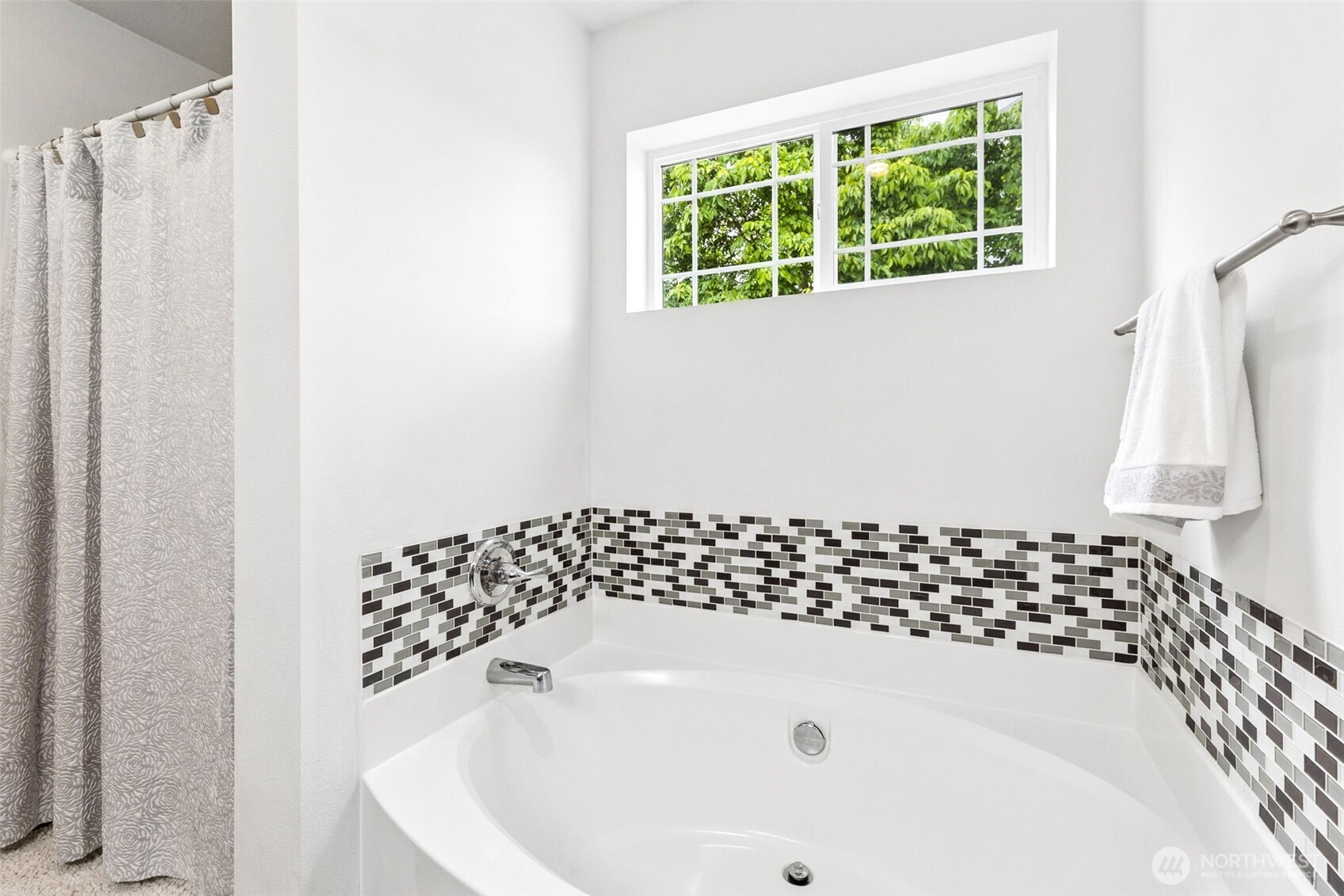 7606 Pike Avenue NE Lacey WA 98516