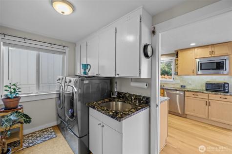 11303 126th Avenue NE Kirkland WA 98033