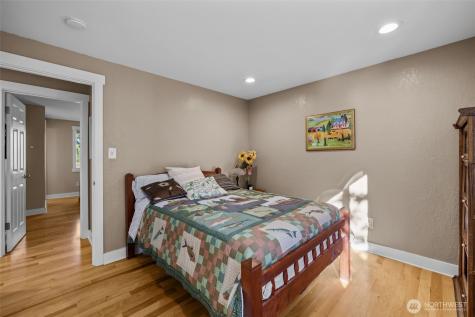 11303 126th Avenue NE Kirkland WA 98033