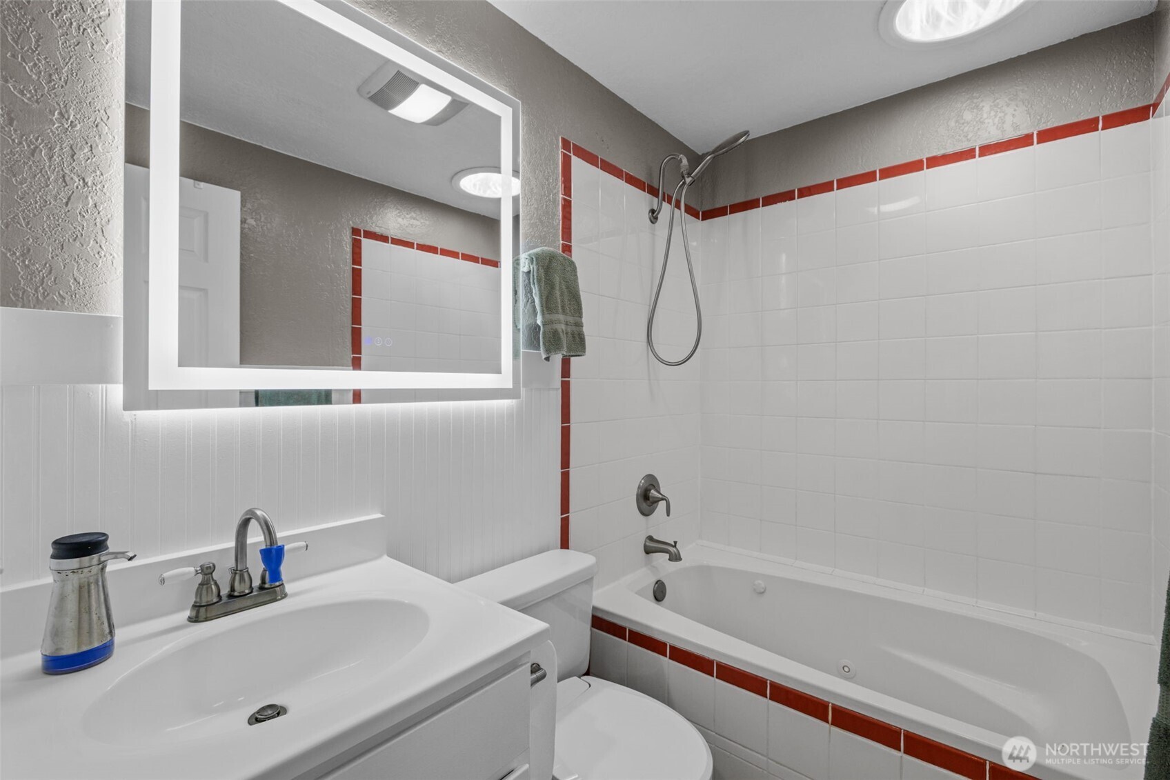 11303 126th Avenue NE Kirkland WA 98033