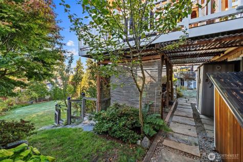 11303 126th Avenue NE Kirkland WA 98033