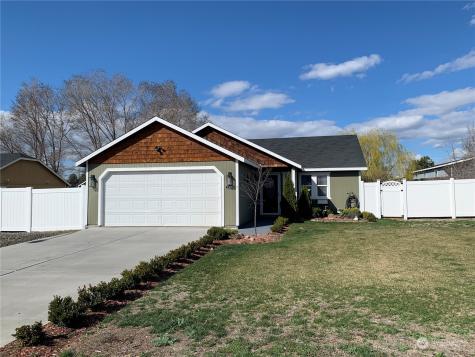 1108 Meadow View Drive Moses Lake WA 98837