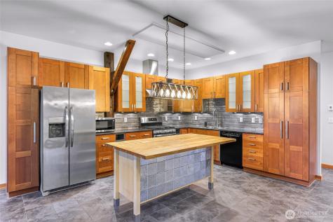 27806 W Gilligan Creek Road Sedro Woolley WA 98284