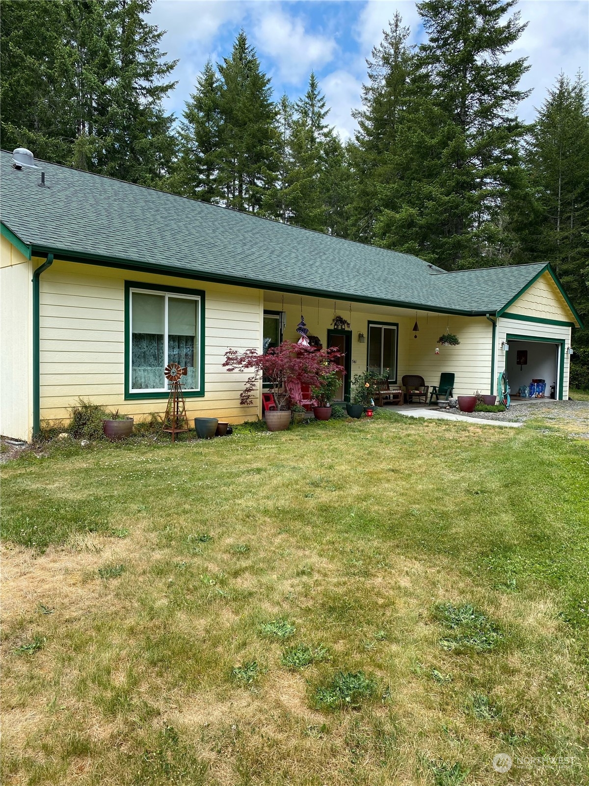 541 E Island View Road Grapeview WA 98546