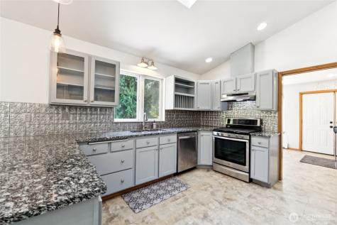 8717 E Meadow Lake Drive Snohomish WA 98290