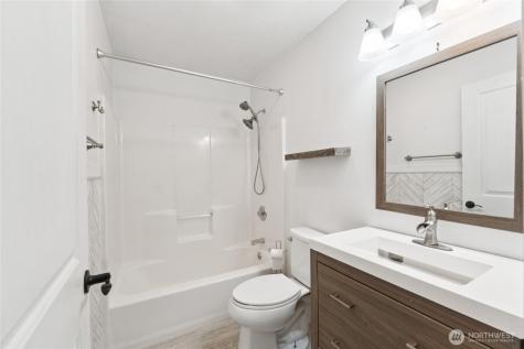 8717 E Meadow Lake Drive Snohomish WA 98290