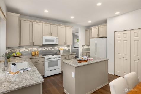 9429 NE Blue Wave Court Bainbridge Island WA 98110