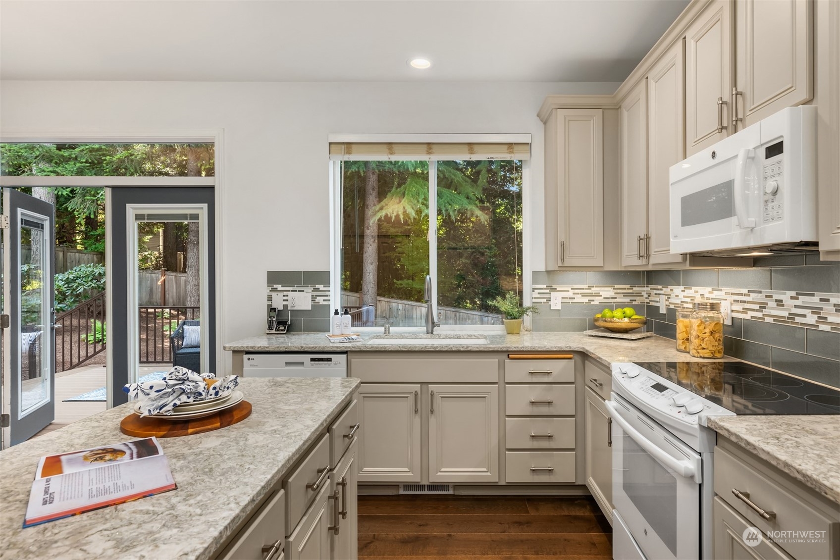 9429 NE Blue Wave Court Bainbridge Island WA 98110