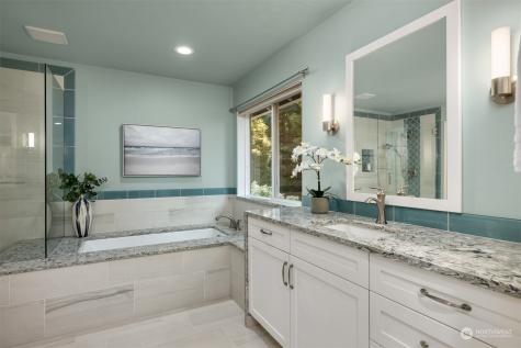 9429 NE Blue Wave Court Bainbridge Island WA 98110
