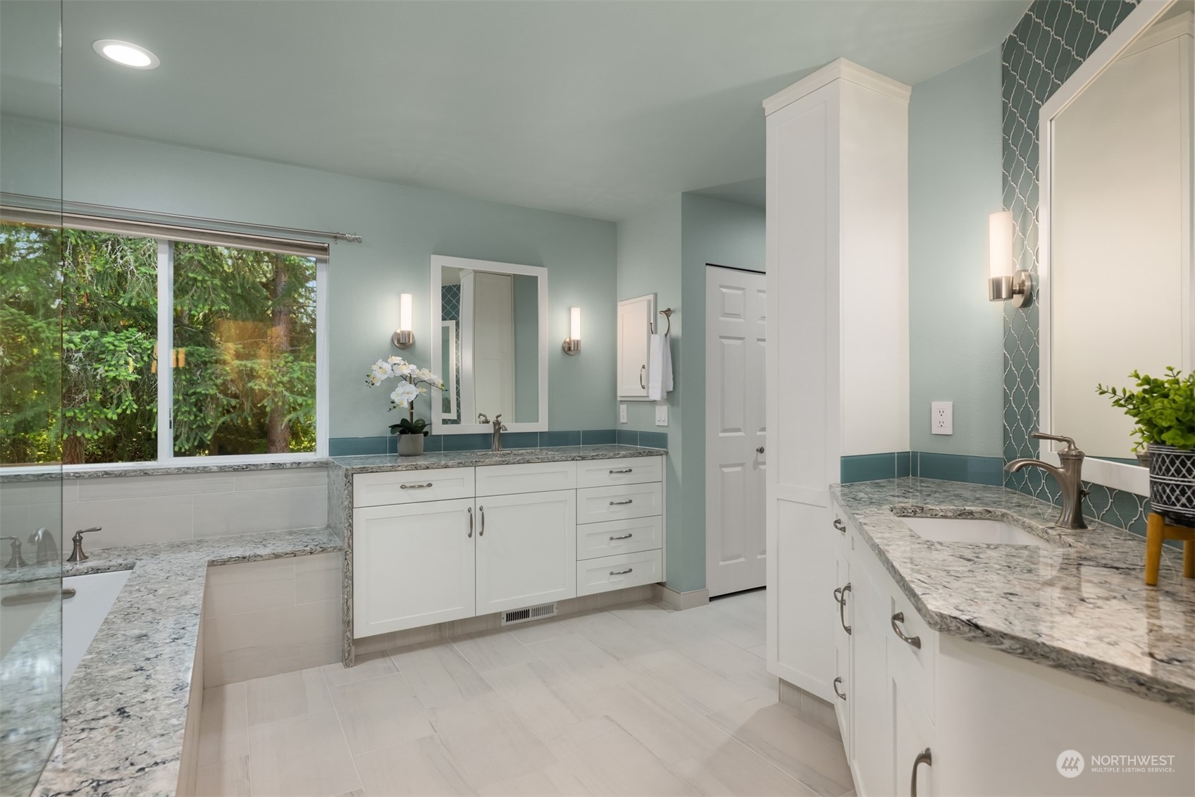 9429 NE Blue Wave Court Bainbridge Island WA 98110