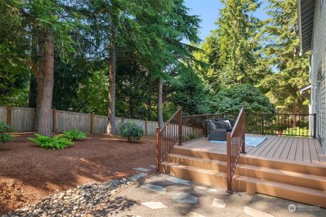 9429 NE Blue Wave Court Bainbridge Island WA 98110