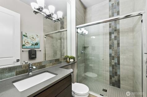 22250 NE 3rd Court Sammamish WA 98074