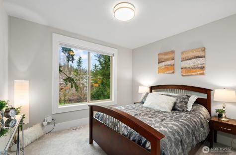 22250 NE 3rd Court Sammamish WA 98074
