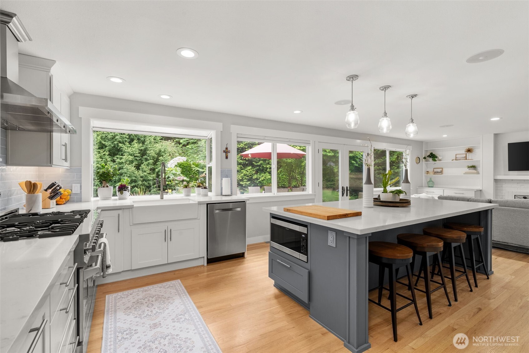 32 Cascade Key Bellevue WA 98006