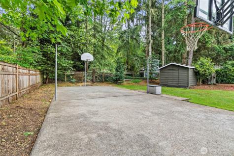 32 Cascade Key Bellevue WA 98006