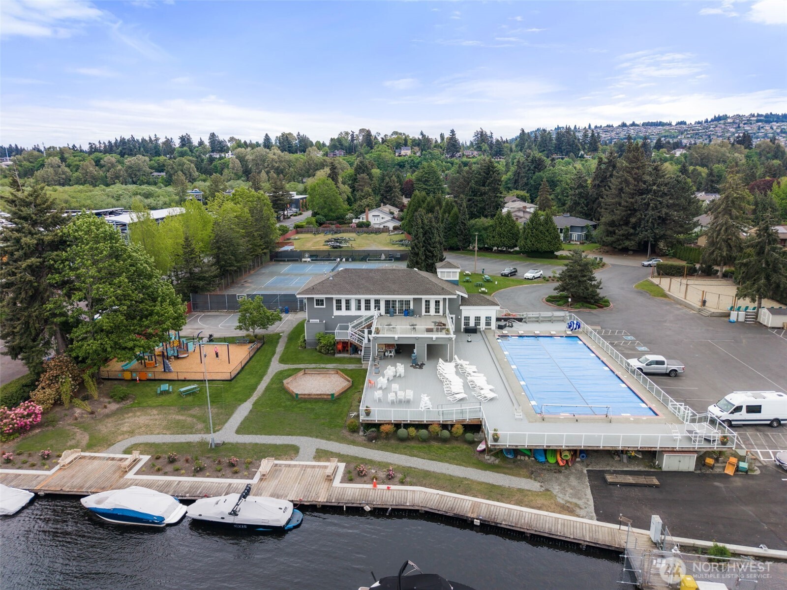 32 Cascade Key Bellevue WA 98006