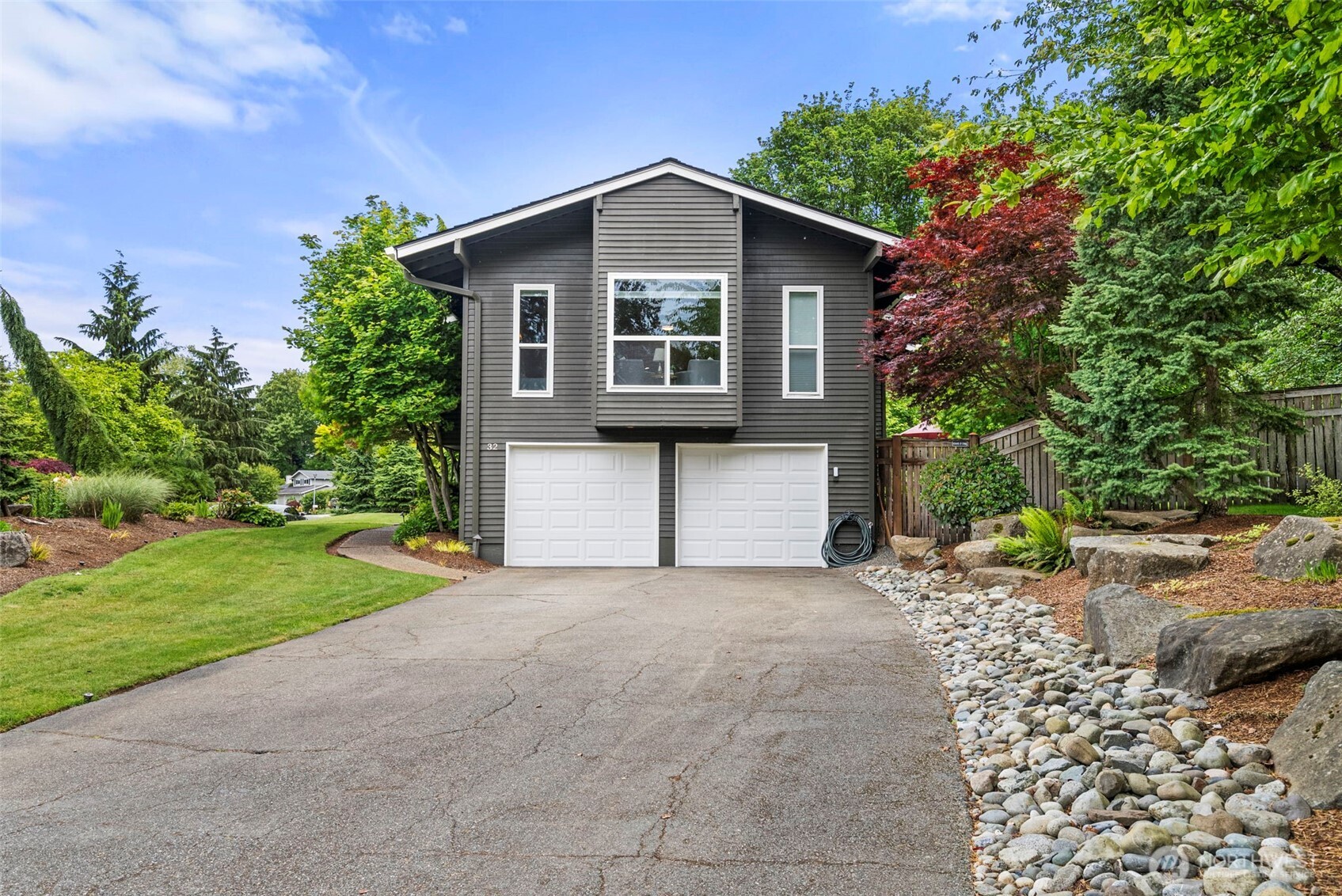 32 Cascade Key Bellevue WA 98006