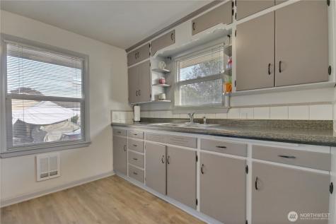 208 M Street SE Auburn WA 98002