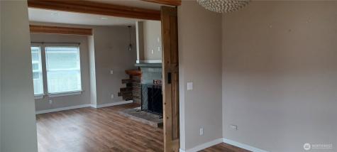 725 NW New York Avenue Chehalis WA 98532