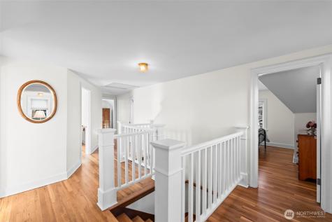 327 5th Street SW Puyallup WA 98371