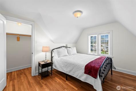 327 5th Street SW Puyallup WA 98371