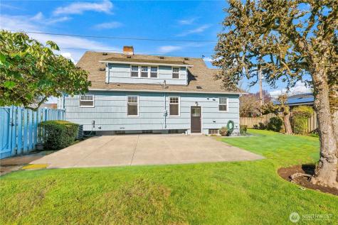 327 5th Street SW Puyallup WA 98371