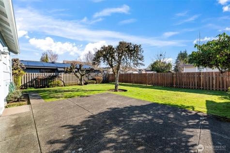 327 5th Street SW Puyallup WA 98371
