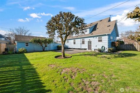 327 5th Street SW Puyallup WA 98371