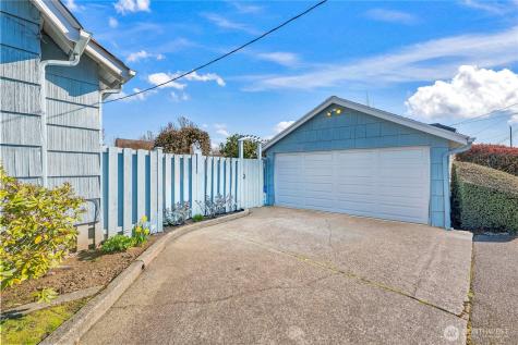 327 5th Street SW Puyallup WA 98371