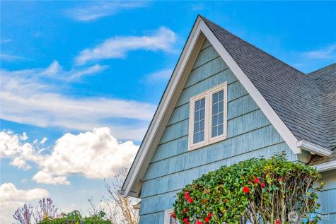 327 5th Street SW Puyallup WA 98371