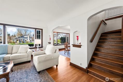 327 5th Street SW Puyallup WA 98371