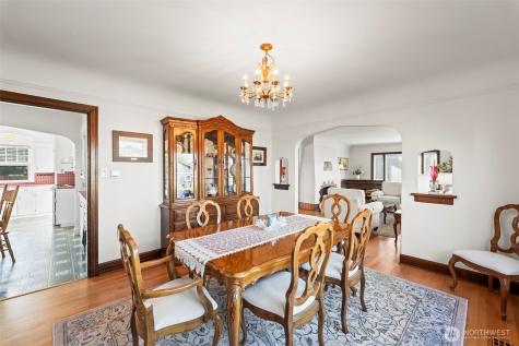 327 5th Street SW Puyallup WA 98371