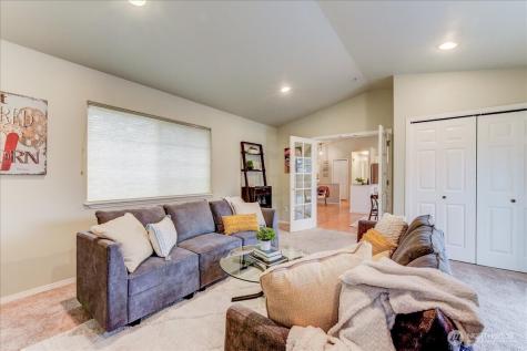 8014 Beverly Boulevard Everett WA 98203