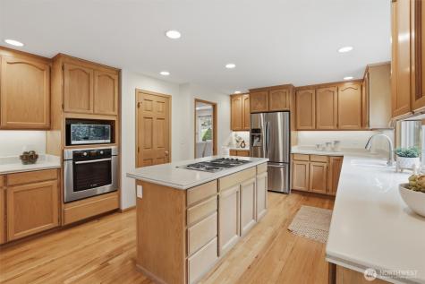 24135 SE 16th Place Sammamish WA 98075