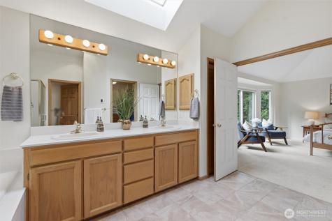 24135 SE 16th Place Sammamish WA 98075