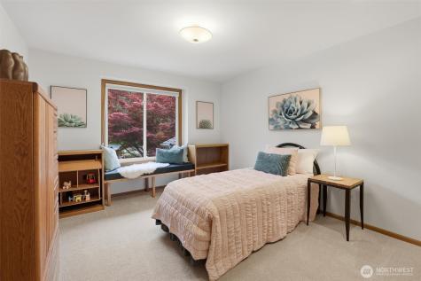 24135 SE 16th Place Sammamish WA 98075