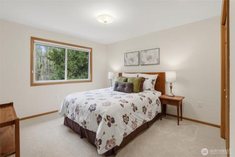 24135 SE 16th Place Sammamish WA 98075