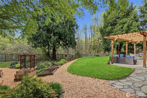 24135 SE 16th Place Sammamish WA 98075