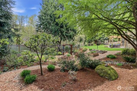 24135 SE 16th Place Sammamish WA 98075