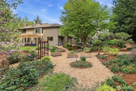 24135 SE 16th Place Sammamish WA 98075