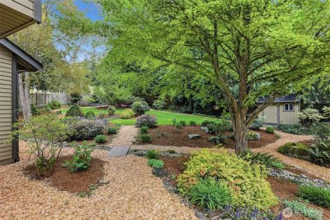 24135 SE 16th Place Sammamish WA 98075
