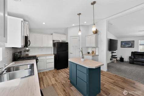 23708 Locust Way Bothell WA 98021
