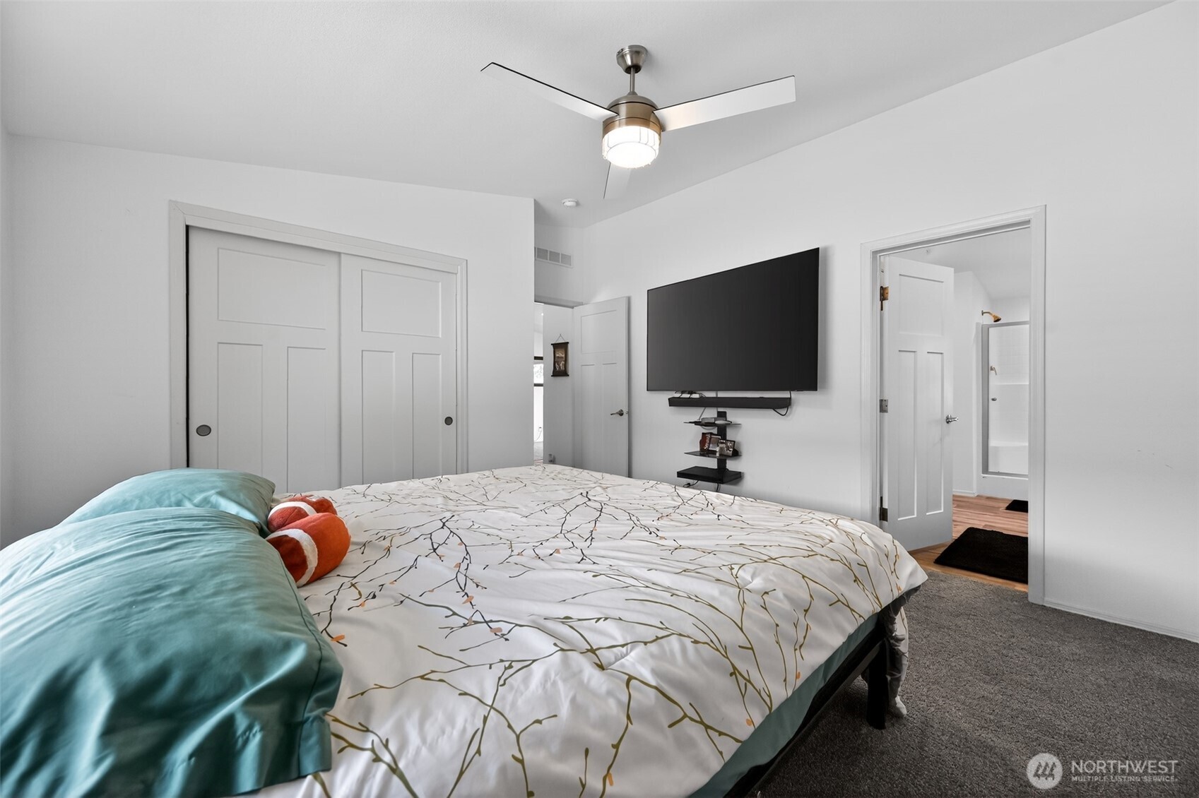 23708 Locust Way Bothell WA 98021