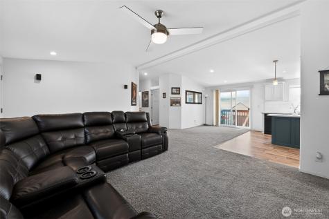 23708 Locust Way Bothell WA 98021