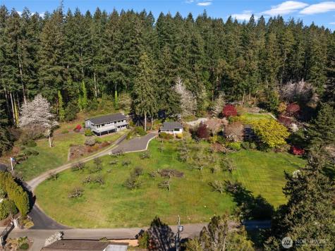 10427 Powell Drive NW Gig Harbor WA 98335