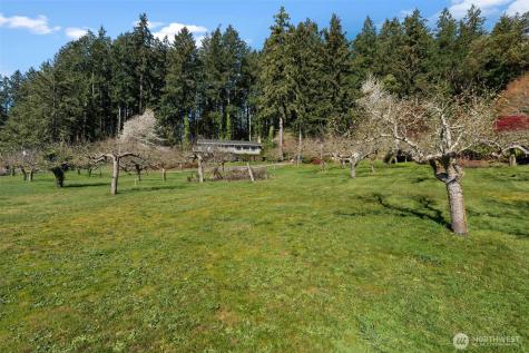 10427 Powell Drive NW Gig Harbor WA 98335