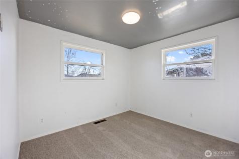 1634 S Wallace Street Moses Lake WA 98837