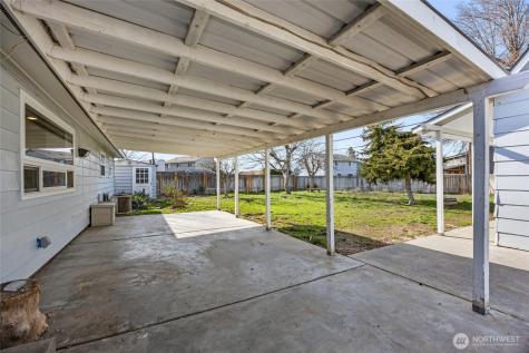 1634 S Wallace Street Moses Lake WA 98837