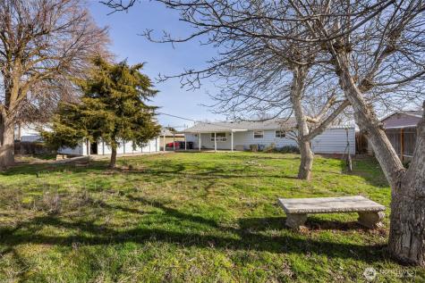 1634 S Wallace Street Moses Lake WA 98837